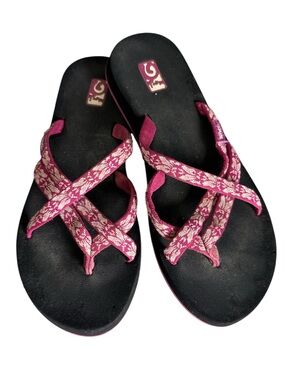Teva MUSH Olowahu Pink Patterned Strappy Criss Cross Flip Flop Sandals size 7